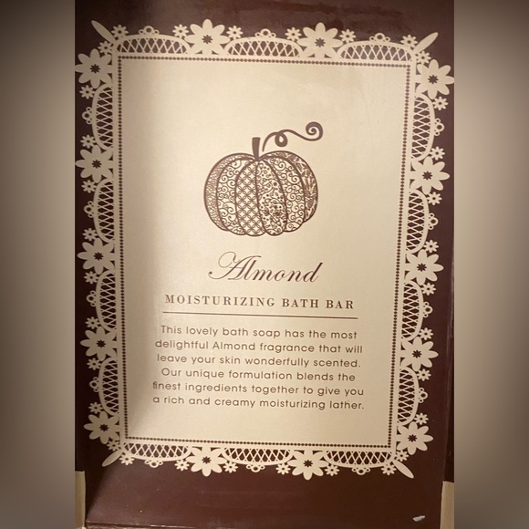 Fall River Almond Moisturizing Soap - Picture 7 of 9